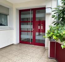Zwei Zimmer Eigentumswohnung mit Garage provisionsfrei. - Meerbusch Necklenbroich