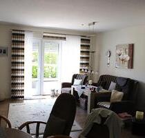 Charmantes Wohnglück im Zentrum von Ostrhauderfehn - helle 3-Zimmer-Erdgeschosswohnung mit Terrasse und Carport