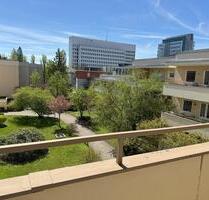 Sanierte, helle u. möblierte 1-Zi.-Wohnung (34qm) mit Süd-Balkon - München Pasing-Obermenzing