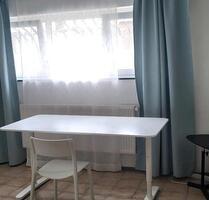 1 Zi Whg an FrauNichtraucherin - 680,00 EUR Kaltmiete, ca.  25,00 m² in Frankfurt am Main (PLZ: 60435) Nord-Ost