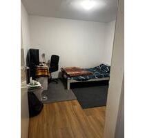 1 Zimmer mit Einbauküche verfügbar in Zwei Zimmer Apartment - Dresden Prohlis