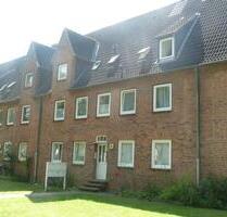 Kleine, renovierte 1,1-Zimmer DG-Single- Wohnung - Lübeck Kücknitz