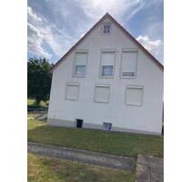 Wohnhaus mit Doppelgarage und 1200 qm Grundstück - Haßfurt
