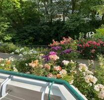 Möblierte 3 Zimmer Wohnung direkt am Olympiaeinkafszentrum U1U3 - München Moosach