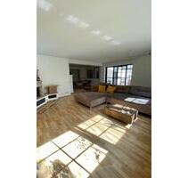Helle 5 Zimmer Wohnung mit großem Süd West Balkon - Oppenheim