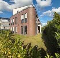 Exklusive EG Wohnung mit Terrasse, Garten,Einbauküche u. Schuppen - Leer (Ostfriesland)