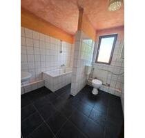 2-Zimmer-Dachgeschosswohnung in Köln-Ehrenfeld – WG-geeignet