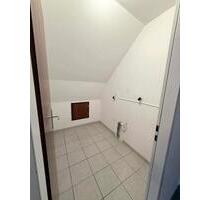 Helle Dachgeschosswohnung mit Wintergarten – 68 m² – ruhige Lage - Finnentrop