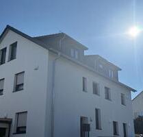 PERFEKTE MODERNE WG FÜR STUDENTIN IN DER NÄHE ZUR HOCHSCHULE! - Aalen