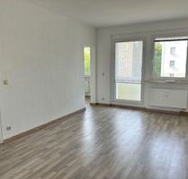 den 1. Monat Miete sparen helle 3 Raum Wohnung mit Balkon Kautionsfrei !! - Reinsdorf