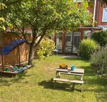 Helles Reihenhaus mit 7 Zimmern & schönem Garten am Ebensberg - Lüneburg
