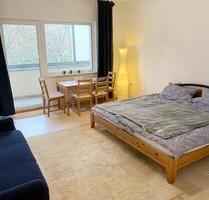 Helles, möbliertes Zimmer, Anmeldung, Balkon, 2er WG, ab sofort - Berlin Reinickendorf