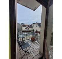 Schöne helle Alststadt-Wohnung mit Balkon - Gera