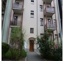 Große 2-Zimmer-Wohnung mit Balkon in der Nähe vom Schlossteich - Chemnitz Altendorf