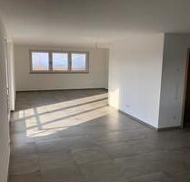 5,5-Zimmer-Etagenwohnung mit großem Wohn-Essbereich, EBK, Balkon - Ammerbuch