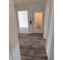 Sofort bezugsfrei:Renovierte 3-Zi.-Whg.m. Balkon in LU-Mundenheim - Ludwigshafen am Rhein
