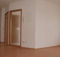 Stilvolle 2 Raum Wohnung mit Balkon - Meerane