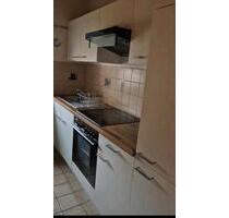 2 Zimmer Wohnung - 50 qm - Einbauküche, Keller, Stellplatz - Neustadt an der Aisch