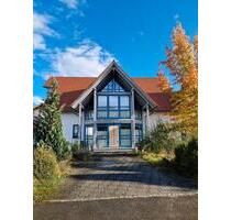 Exklusives Architektenhaus mit ausgebautem Dachgeschoss - Laberweinting