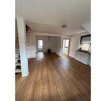 4-Zimmer-Maisonettewohnung - 1.100,00 EUR Kaltmiete, ca.  90,00 m² in Nürtingen (PLZ: 72622)