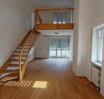 3 Zimmer Maisonette Galeriewohnung im Regensburger Westen