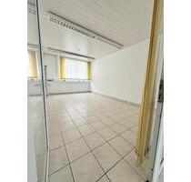 Büroräume gewerberäume - 1.350,00&nbsp;EUR Kaltmiete, ca.&nbsp; 7,50&nbsp;m&sup2; in Herxheim bei Landau/Pfalz (PLZ: 76863)