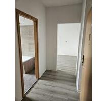 Helle Renovierte 2-Raum-Wohnung in Magdeburg Lemsdorf