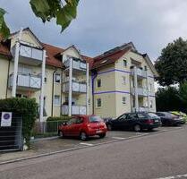 Bezugsfreie, helle 2-Zi.-OG-Wohnung mit Südwestbalkon, EBK und TG - Markdorf