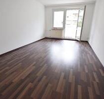 Gutgeschnittene 4 Zimmerwohnung mit Balkon und Blick ins Grüne! - Chemnitz Rabenstein