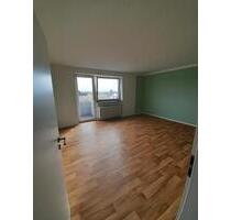 schöne 3-Zimmer-Wohnung Nähe Ostfalia mit neuwertiger EBK, Balkon - Wolfenbüttel