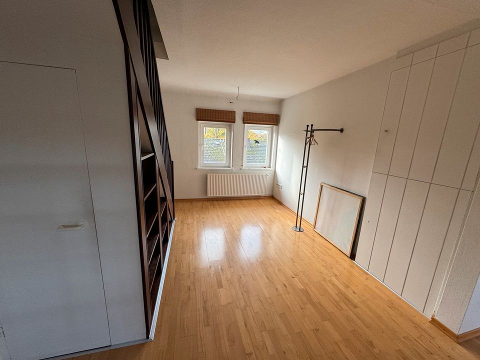 5-Zimmer Wohnung 150qm - 925,00 EUR Kaltmiete, ca.  150,00 m² in Schneverdingen (PLZ: 29640)