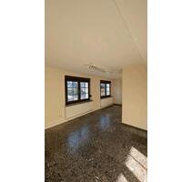 Gewerberäume zu vermieten - 300,00 EUR Kaltmiete, ca.  55,00 m² in Stadtroda (PLZ: 07646)