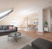 Wohntraum! Stilvolle 2-Zimmer-Dachgeschoss-Wohnung mit 80 qm WFL. Veste-Coburg-Blick! Loft-Charakter