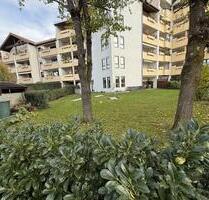sonnige 3-Zimmer-EG-Gartenwohnung mit ca. 230 qm großem Privatgarten - Germering
