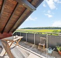 Helle 3,5-Zimmer-DG-Wohnung in verkehrsgünstiger und ruhiger Lage - Gundelsheim