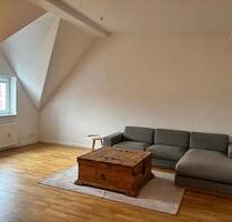 Berliner Dachgeschoss-Wohnung zu Vermieten Steglitz