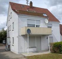 Gepflegtes Mehrfamilienhaus mit 2 Garagen in zentraler Lage - Friolzheim
