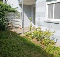 Erdgeschosswohnung mit Einbauküche und Garten - Ingolstadt