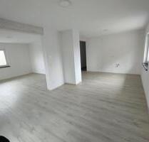 Lichtdurchflutete 3-Zimmer-Wohnung mit Balkon in Petersaurach