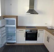 Neuwertige 3-Zimmer-Wohnung in Toplage + Stellplatz + Küche - Haßfurt