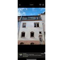 Haus zu vermieten - 1.150,00 EUR Kaltmiete, ca.  181,00 m² in Pirmasens (PLZ: 66953)