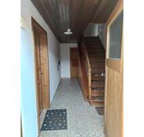 Biete 3 Zimmerwohnung 80 qm - 500,00&nbsp;EUR Kaltmiete, ca.&nbsp; 80,00&nbsp;m&sup2; in Regen (PLZ: 94209)