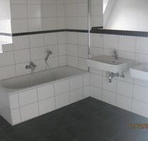 4-Zimmerwohnung, 3.OG, Wuppertal Heckinghausen, provisionsfrei. - Solingen Wald