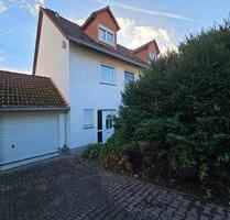 Doppelhaushälfte Reihenendhaus Haus in Bechtheim mit Garage - Idstein