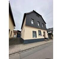 Alter Winzer Hof mit diversen Lagerhallen und Weinkeller - Seibersbach