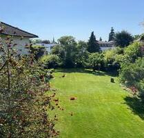Exklusive 4,5 Zimmerwohnung, ca.114m²,TL-Bad, EBK, Garten, Garage - Oberursel (Taunus)