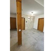 Frisch sanierte 4,5-Zi.-Maisonette (130 m²) mit EBK, Balkon & Spi - Mönchsroth