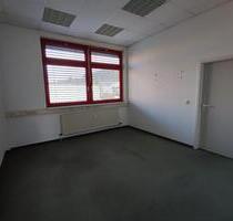 Einzelbüro mit Garage zu vermietem - Aidlingen