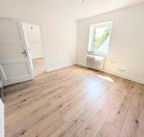 **Frisch renoviert: +Laminat +weiße Wände +neues Tageslichbad +eigener Garten** - Marl Alt-Marl