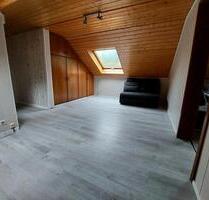 Gemütliche 2-Zimmer DG zur Vermietung, ideal für 1 Person - Adelsheim